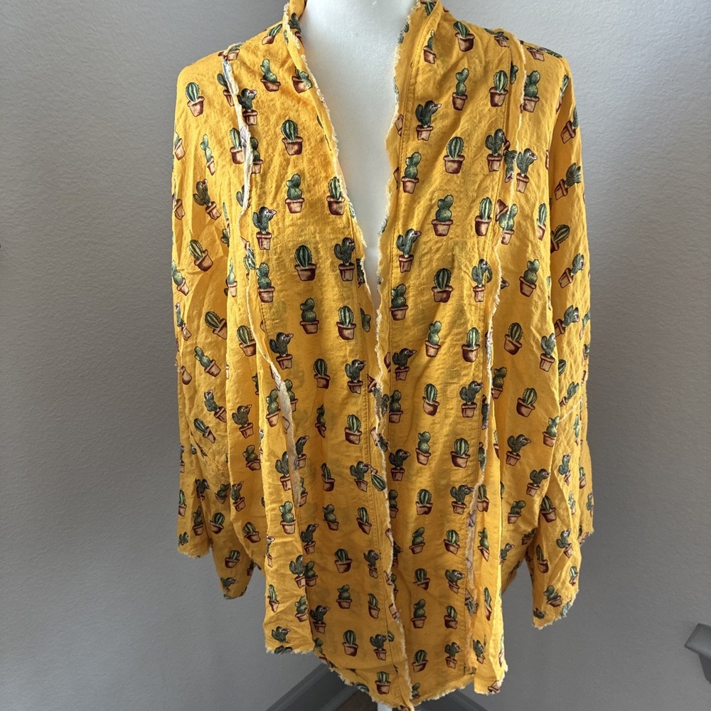 IVY JANE Women's Size M/L Yellow Cactus Top Blouse Plant Mom Boho Southwest